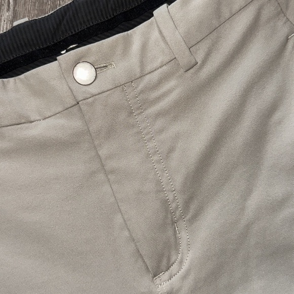 Lululemon Men’s Golf Shorts 32, 11”, Khaki/Stone - Picture 2 of 8